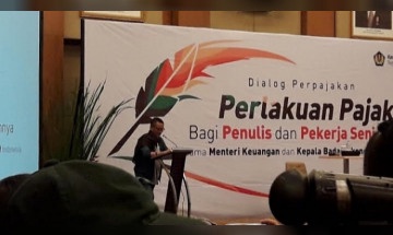 Tere Liye dan Kemarahannya Tentang Buku Bajakan